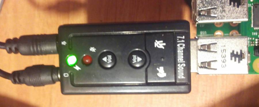 carte_usb_cm108.jpg carte_usb_cm108.jpg